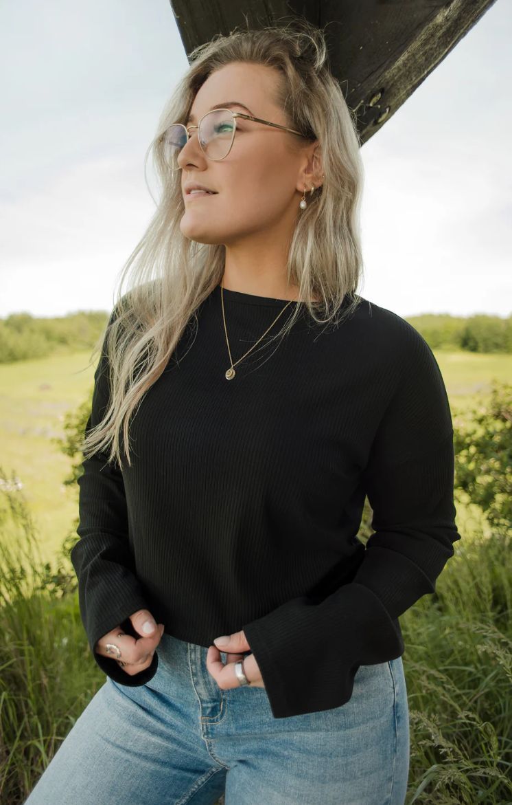 LOUVE # CROP BOX MANCHES LONGUES LOUVE # CROP BOX MANCHES LONGUES