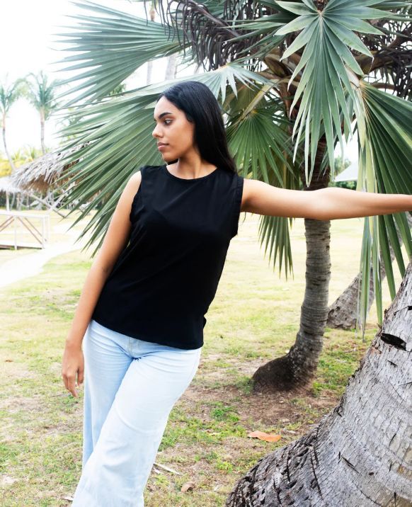 LOUVE # HAUT SANS MANCHE BOX