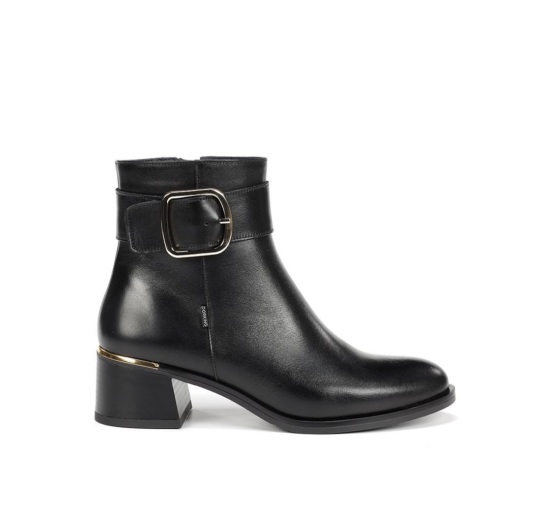 DORKING # KIM NOIR