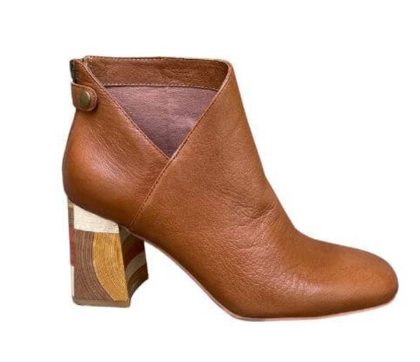 DJANGO &JULIETTE # YOLLY TAN